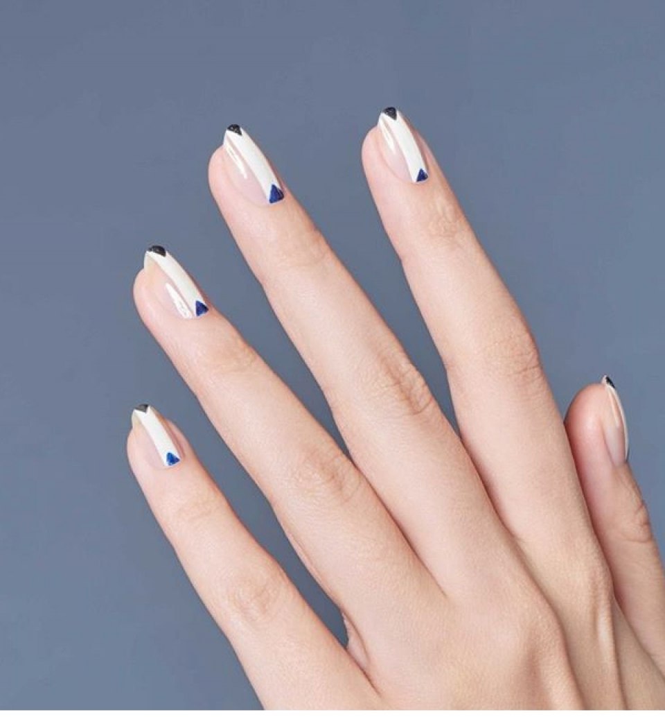 Треугольные ногти