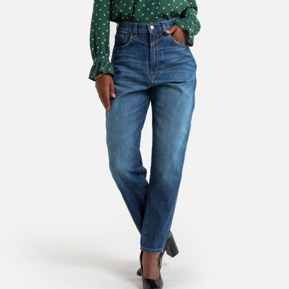 Джинсы мом с рубашкой оверсайз