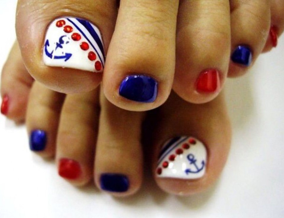 Морской педикюр