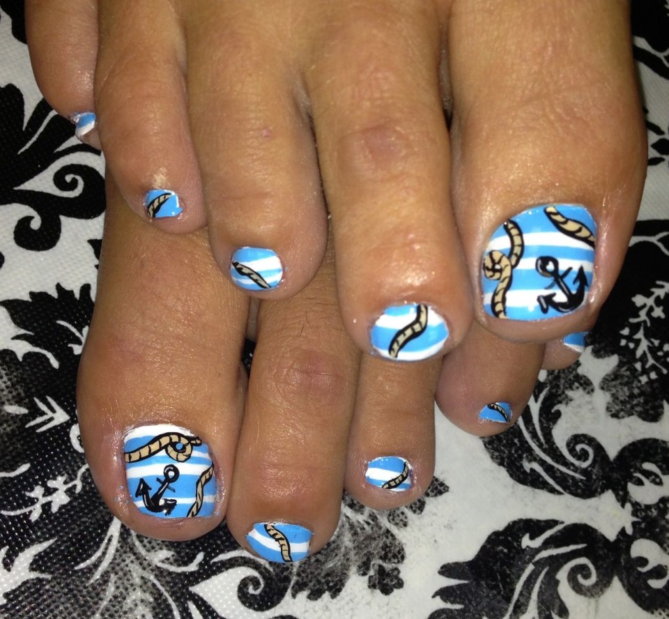 Морской педикюр