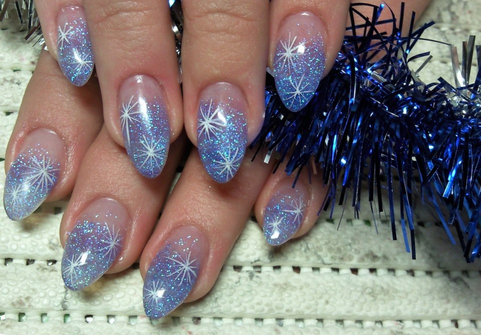 Ногти с блестками