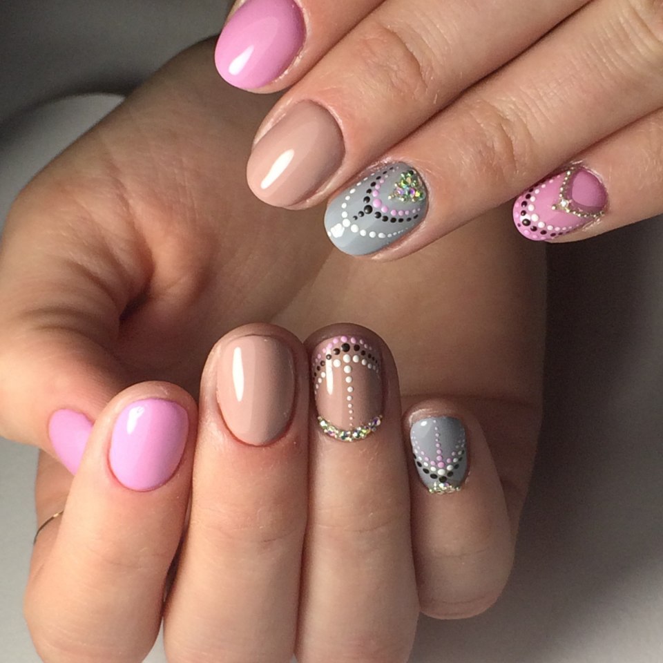 Короткий круглые ногти маник