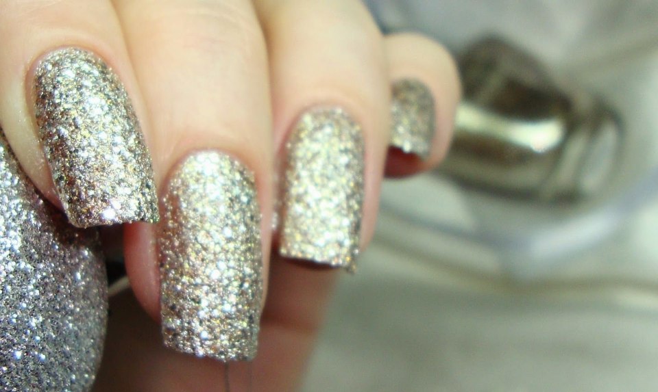 Гель-лак глиттерный серебро