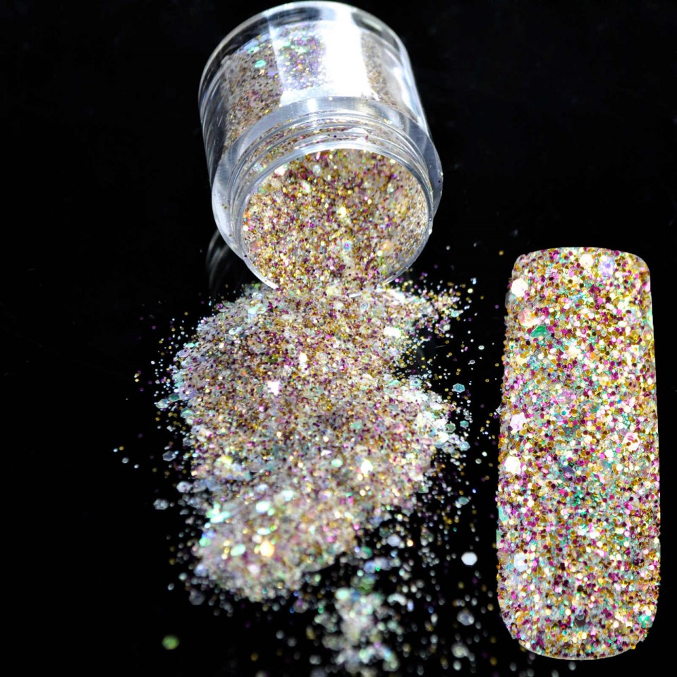 Ногти серебристые блестки