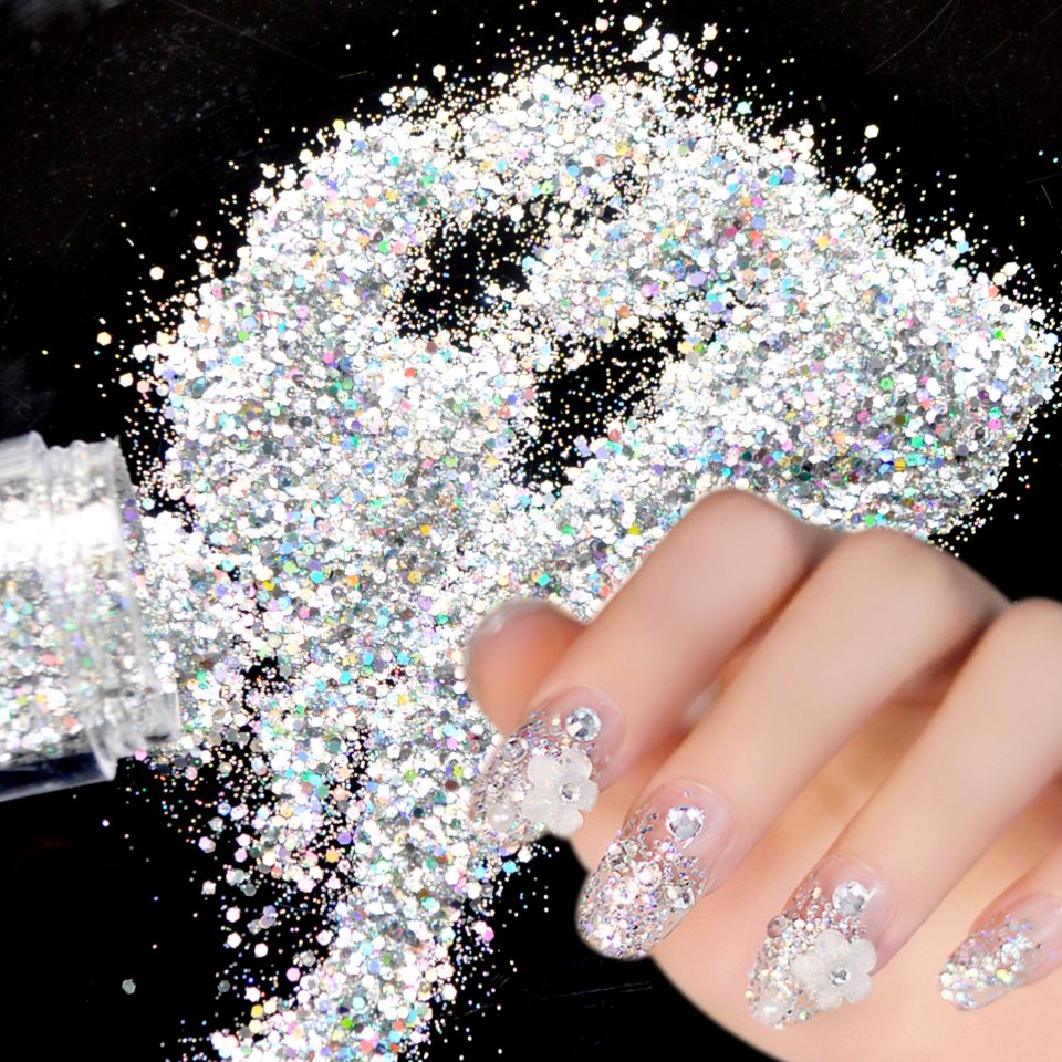 Ногти серебристые блестки