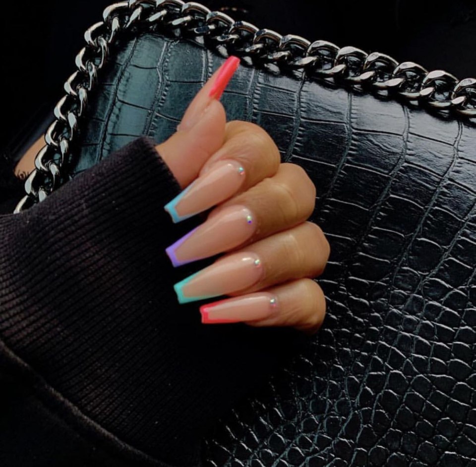 Маникюр на длинные ногти