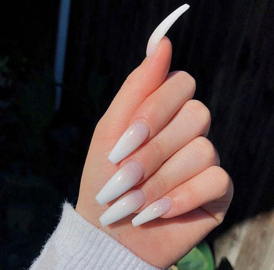 Шеллак френч на длинные ногти