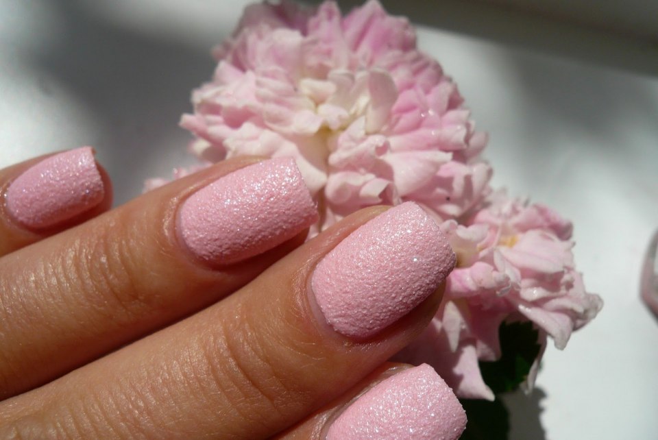 Маникюр бархатный песок