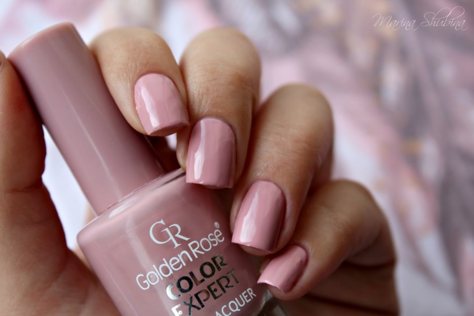 Лак пыльная роза