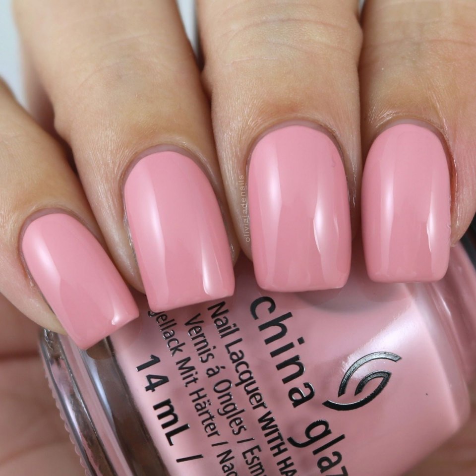 Пыльно розовый лак