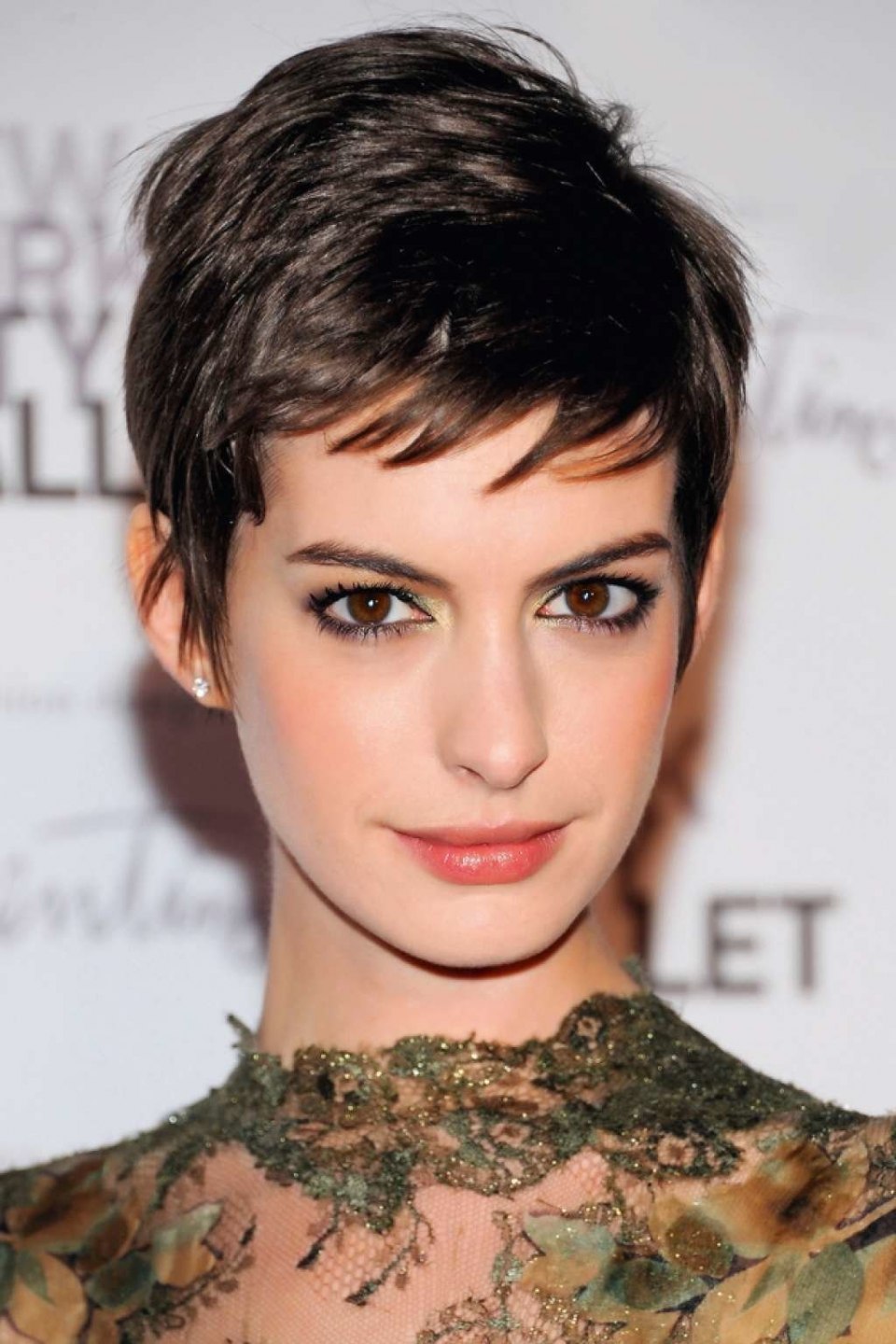 Энн Хэтэуэй Пикси