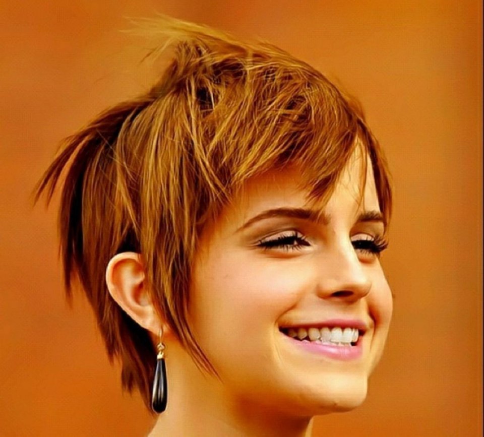 Эмма Уотсон с короткой стрижкой