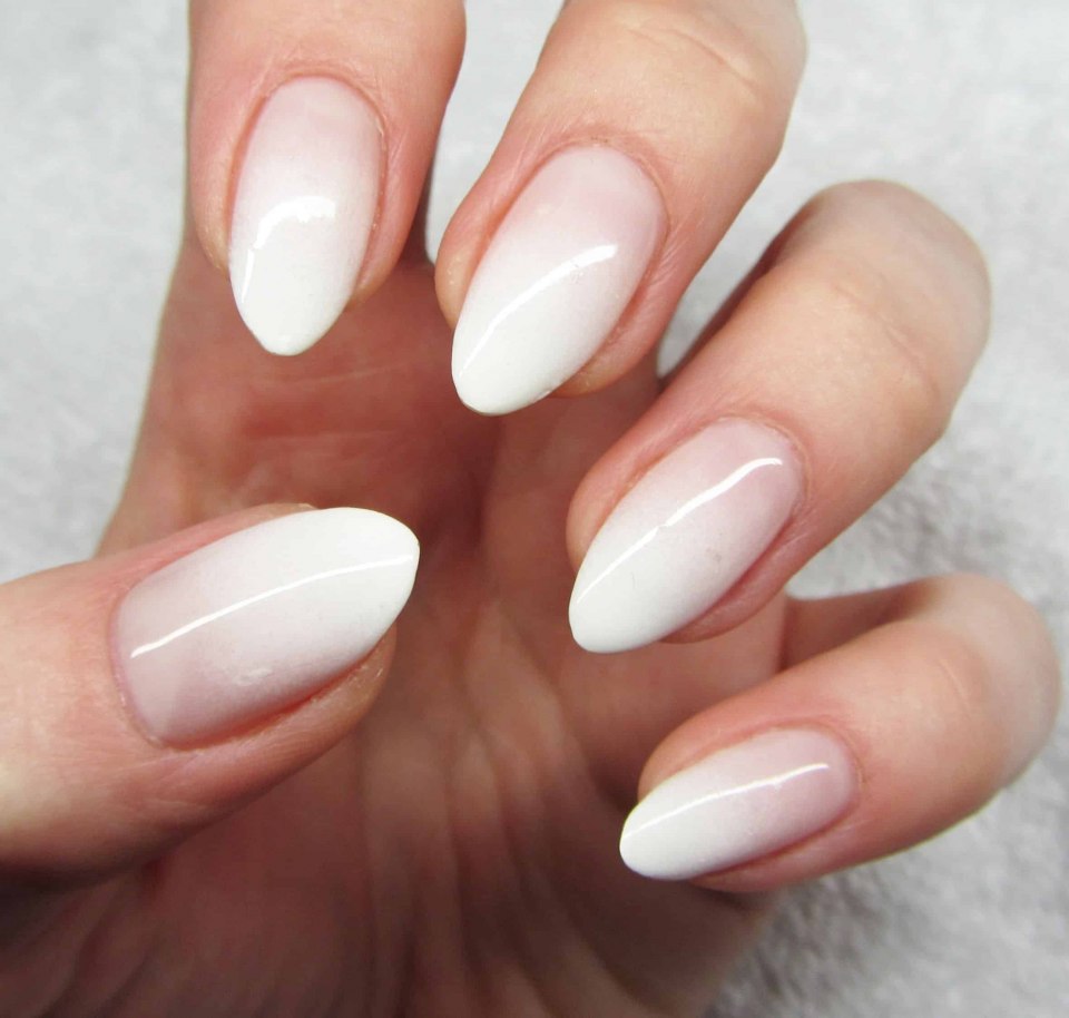 Молочные ногти 2021