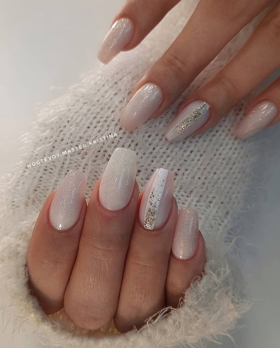 Маникюр молочная база