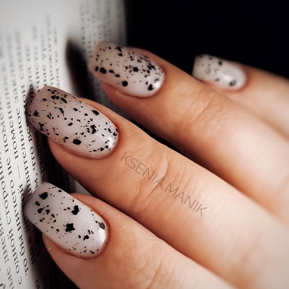 Маникюр перепелиное яйцо миндаль