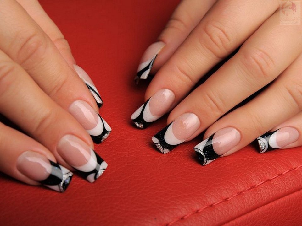 Маникюр френч наискосок