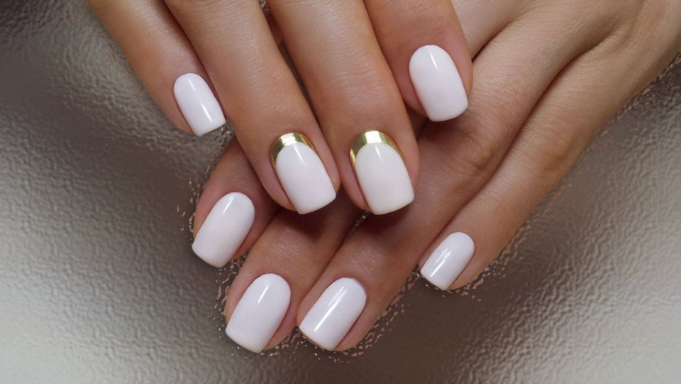 Белый маникюр