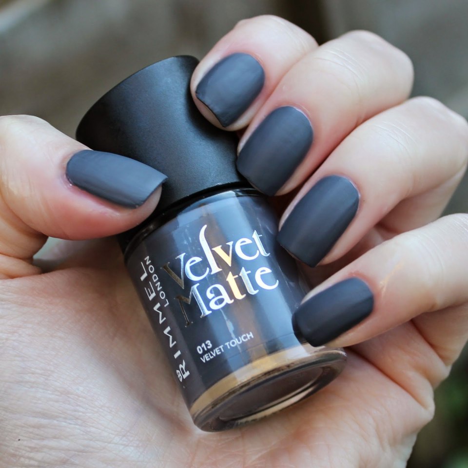 Графитовый цвет ногтей