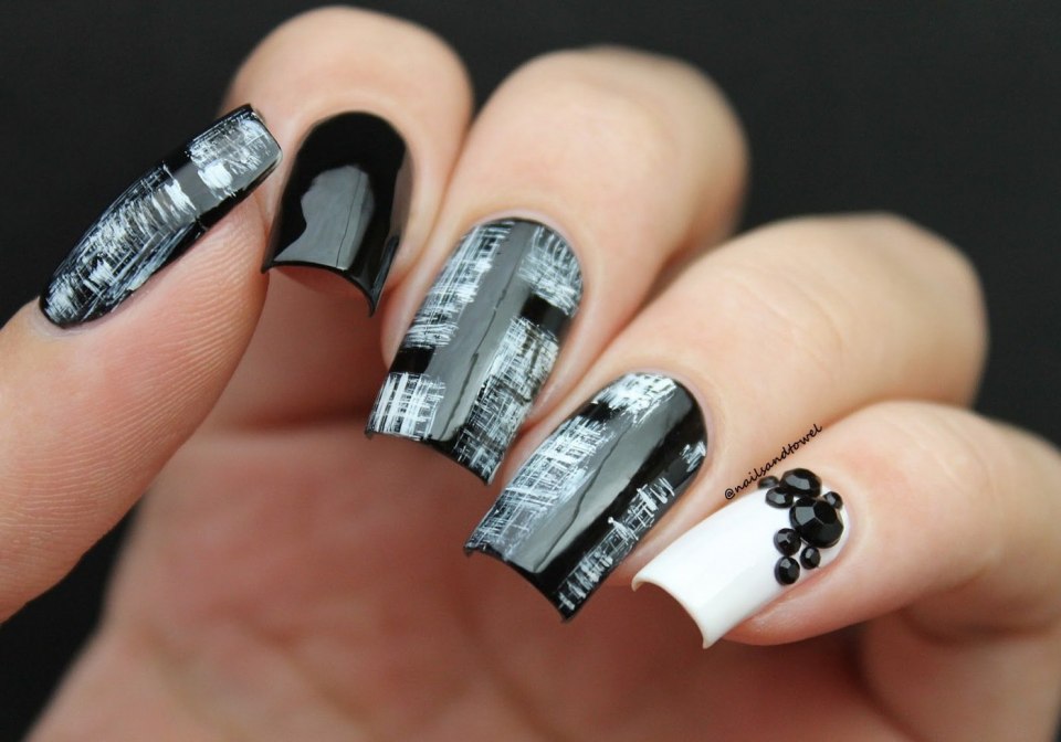 Серые ногти