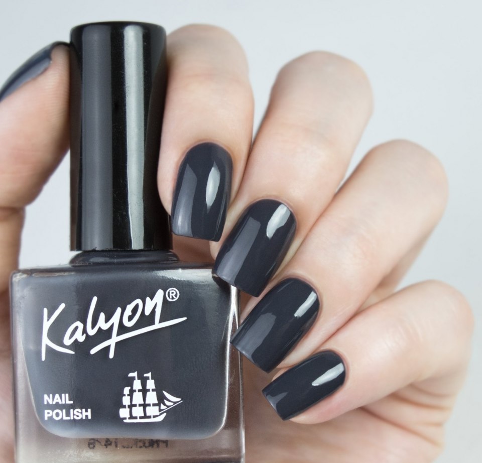 Маникюр серый разные оттенки