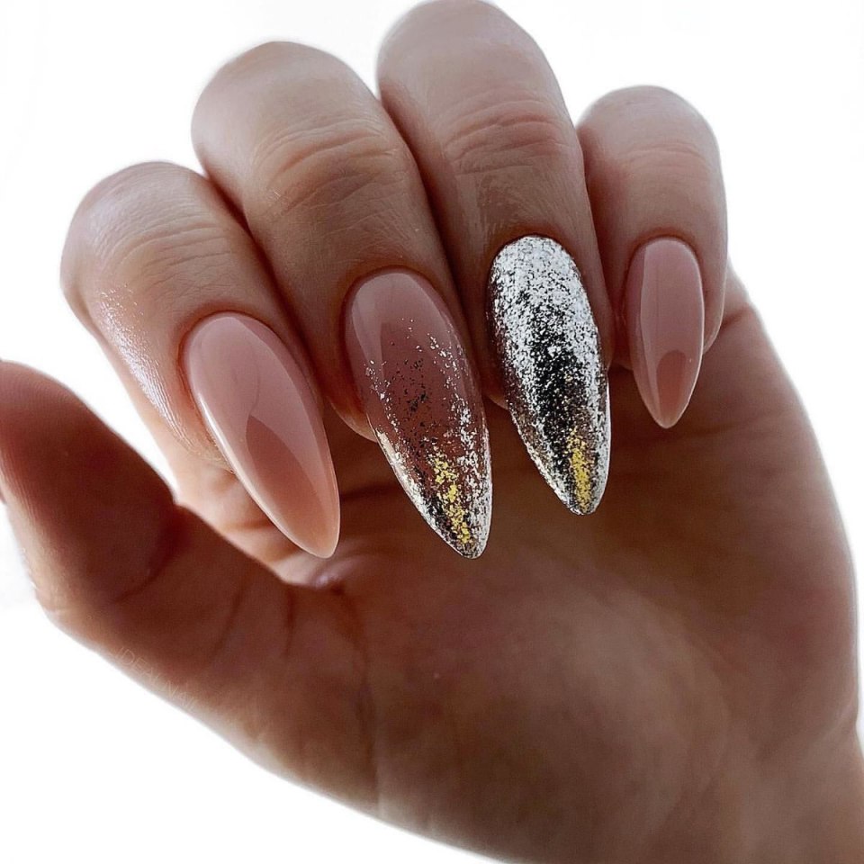 Nail миндаль 2020 тренд