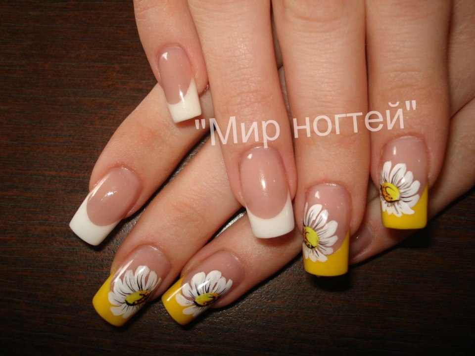 Жёлтый френч с ромашками