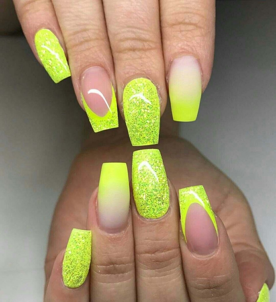 Кислотный маникюр