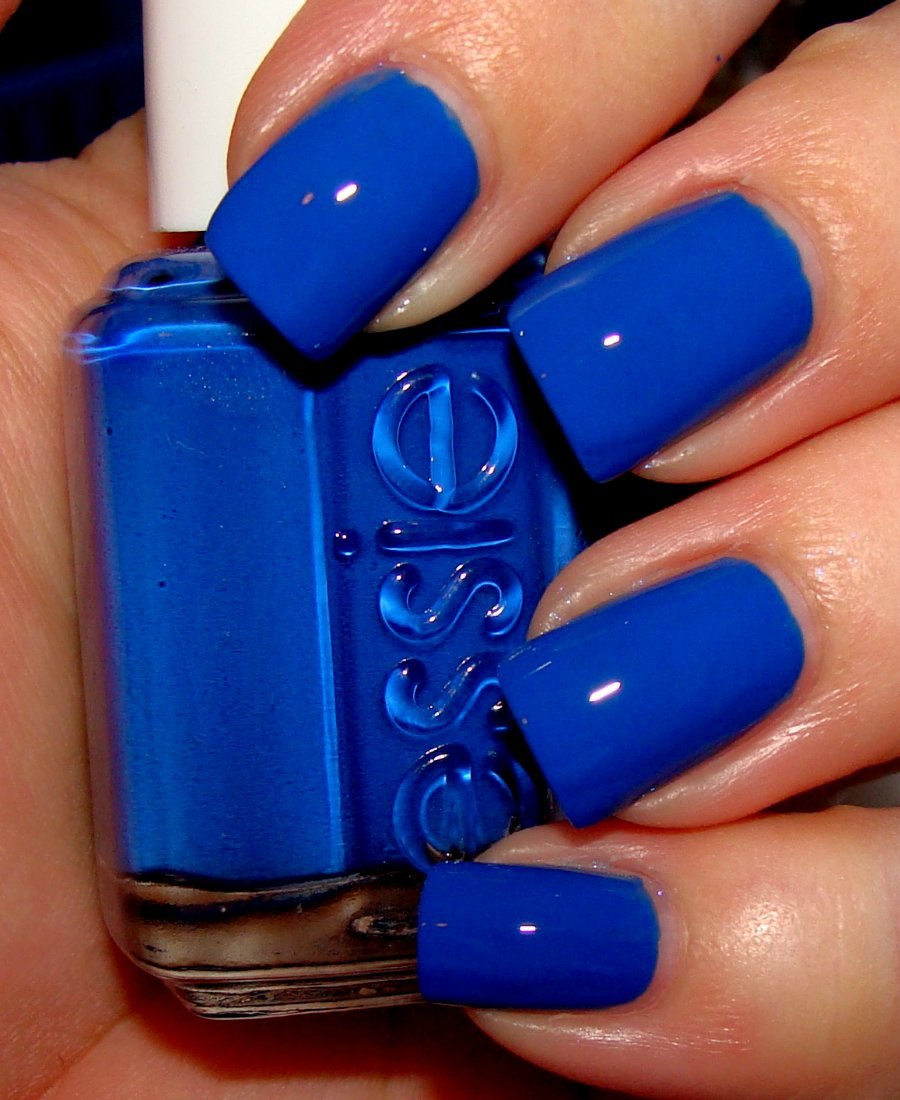 Essie темно синий
