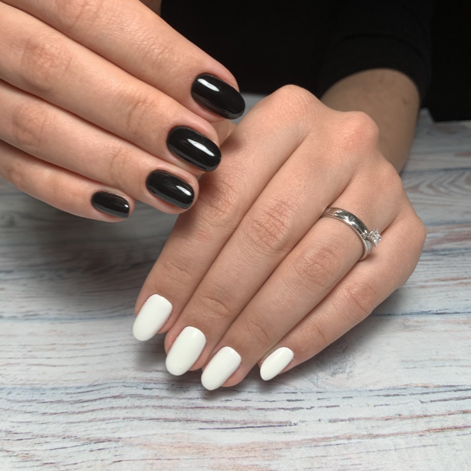 Контрастный маникюр