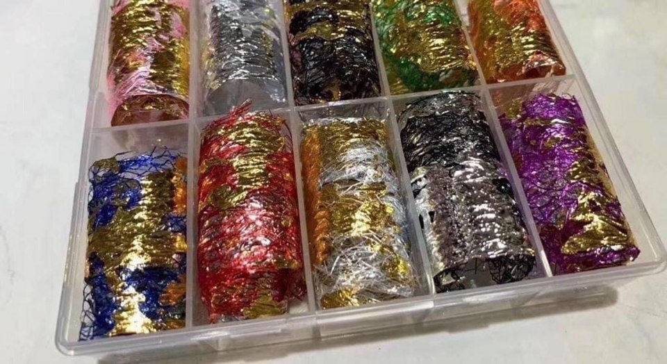 Черные прозрачные ногти