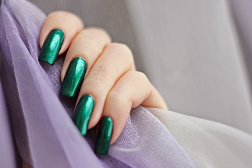 Зеленый Emerald металлик
