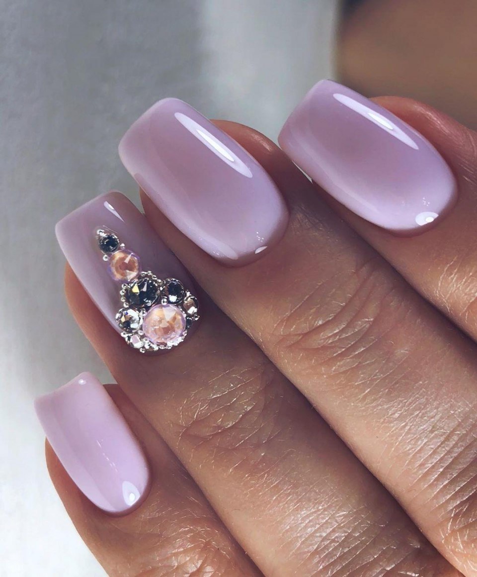 Ногти со стразами