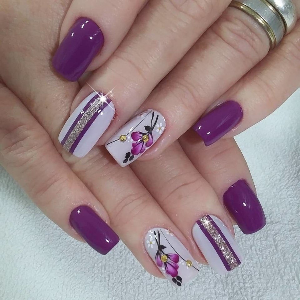 Ногти сиреневые с рисунком