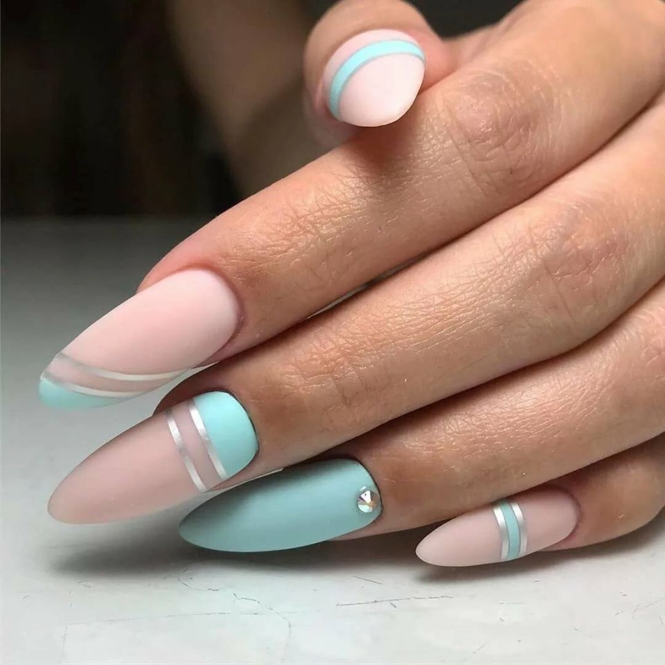 Маникюр на недлинные ногти круглые