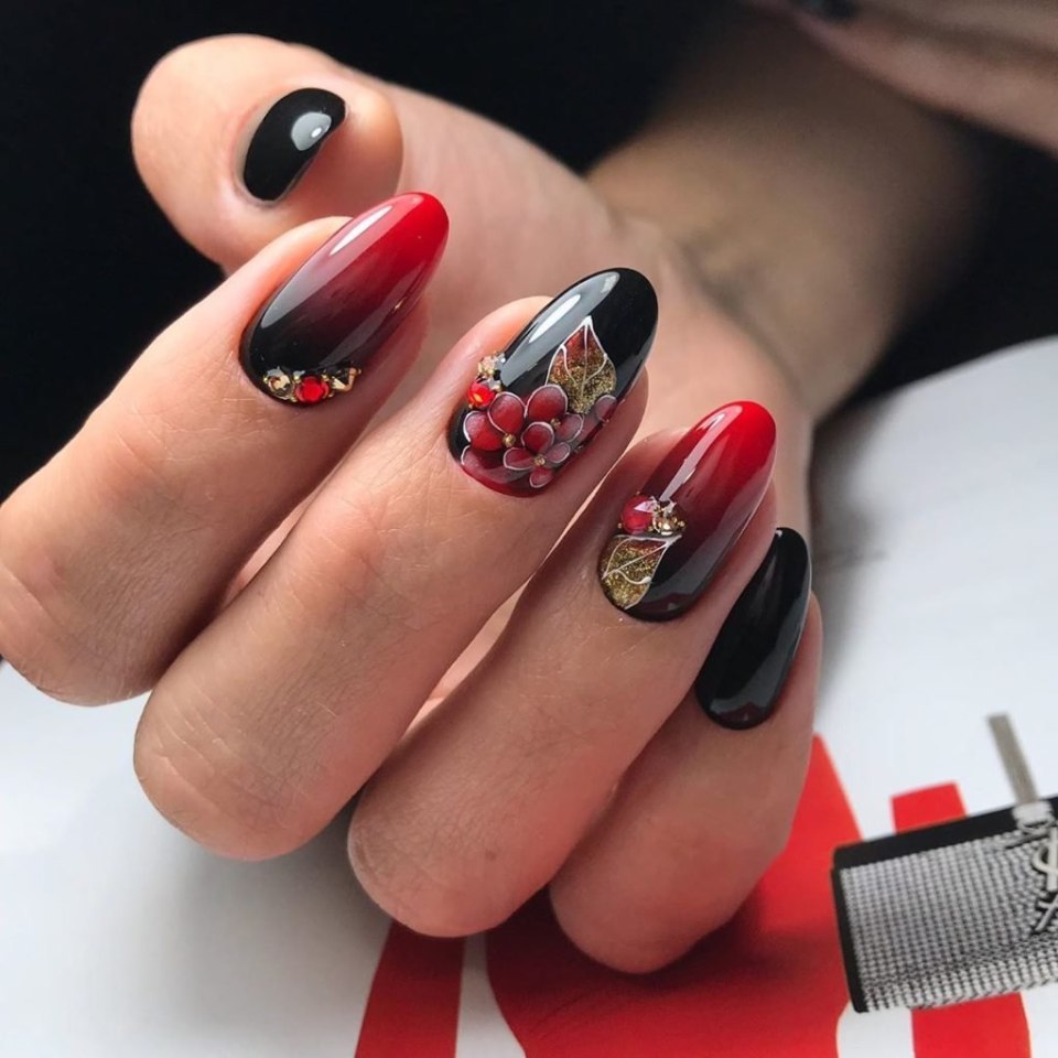 Модные красные ногти