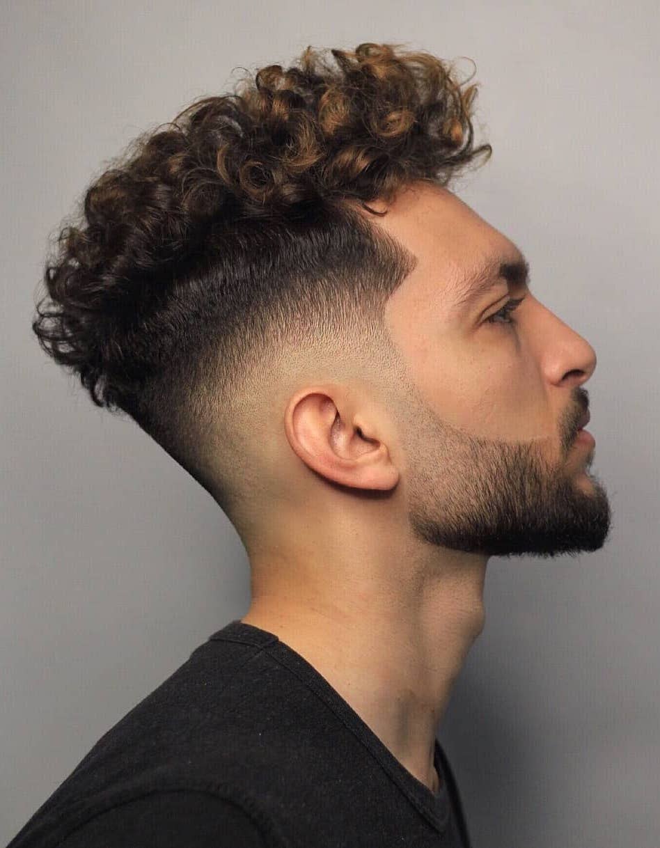 Curly Undercut стрижка