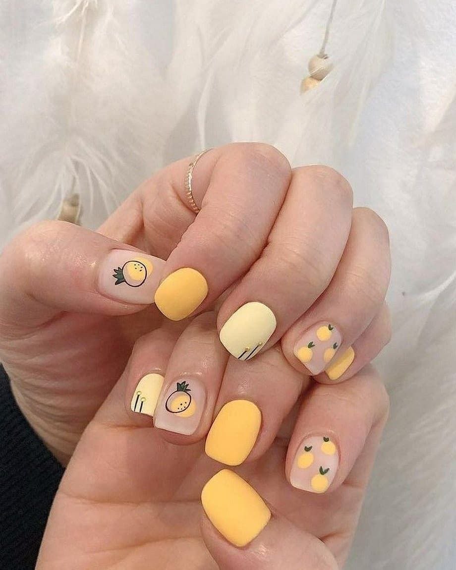 Милый маникюр на короткие ногти