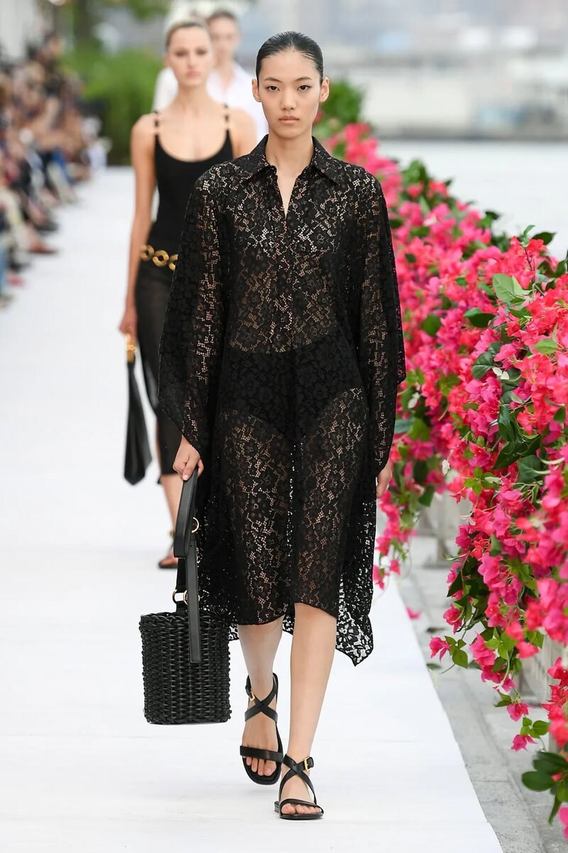 Показы зима 2024 (95 фото)