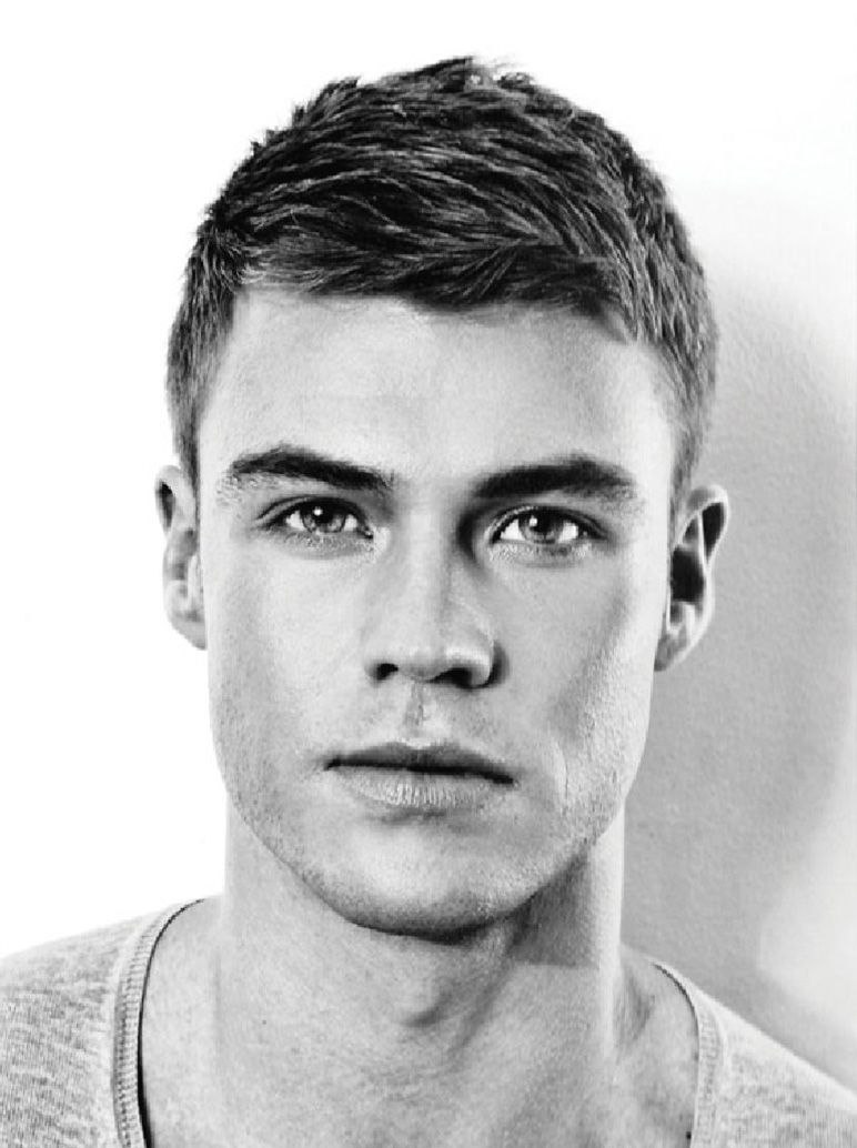 Men Hairstyle полубокс