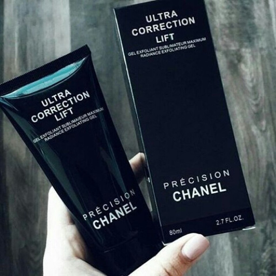 Скраб Шанель Ultra correction Lift