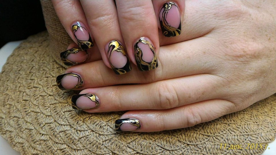 Маникюр на короткие ногти с литьем