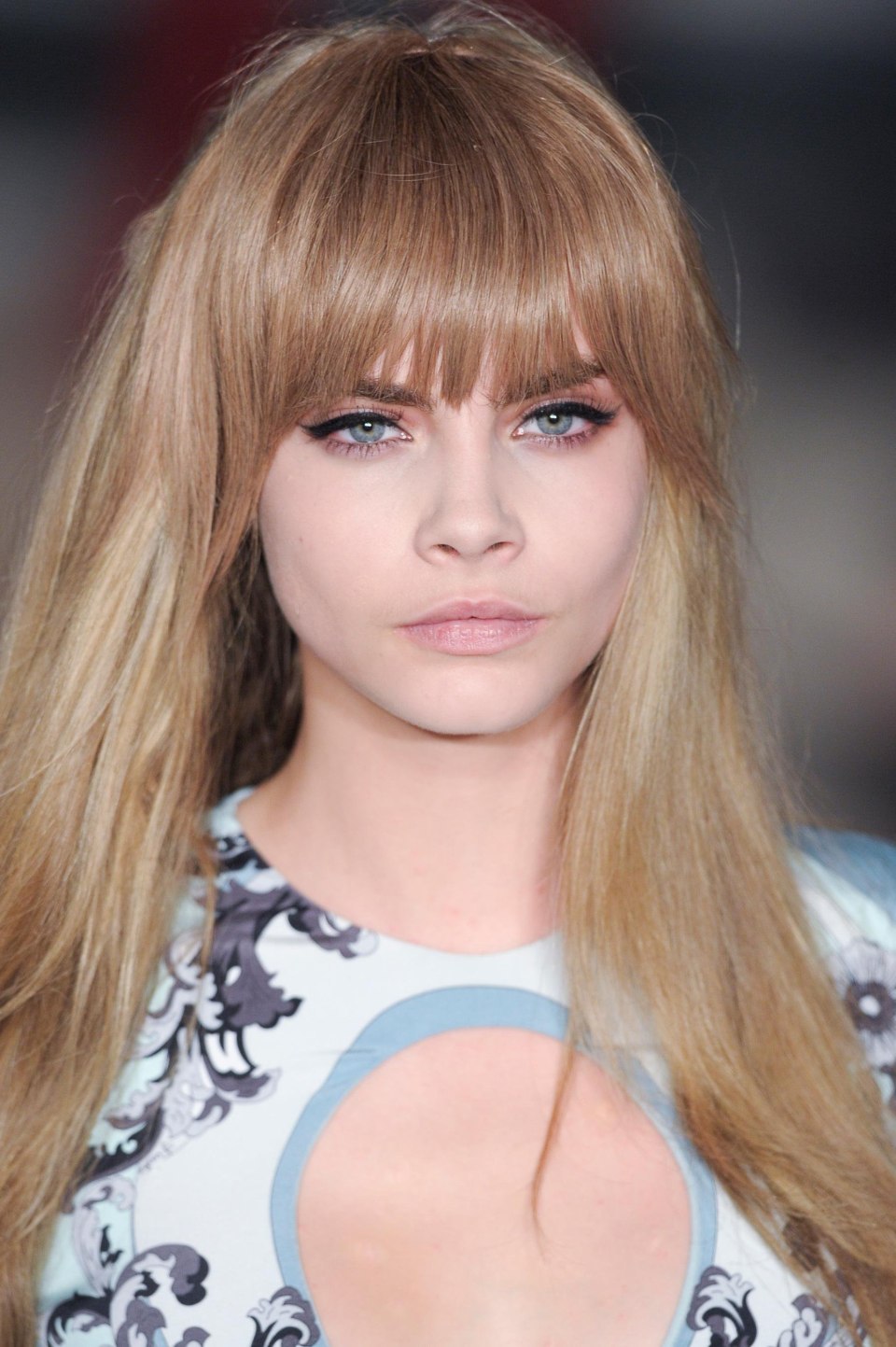 Cara Delevingne с челкой