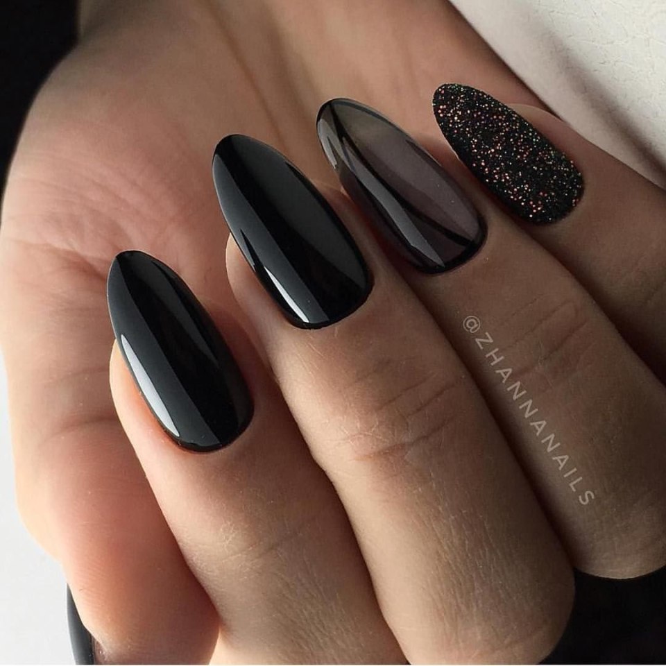 Черные ногти