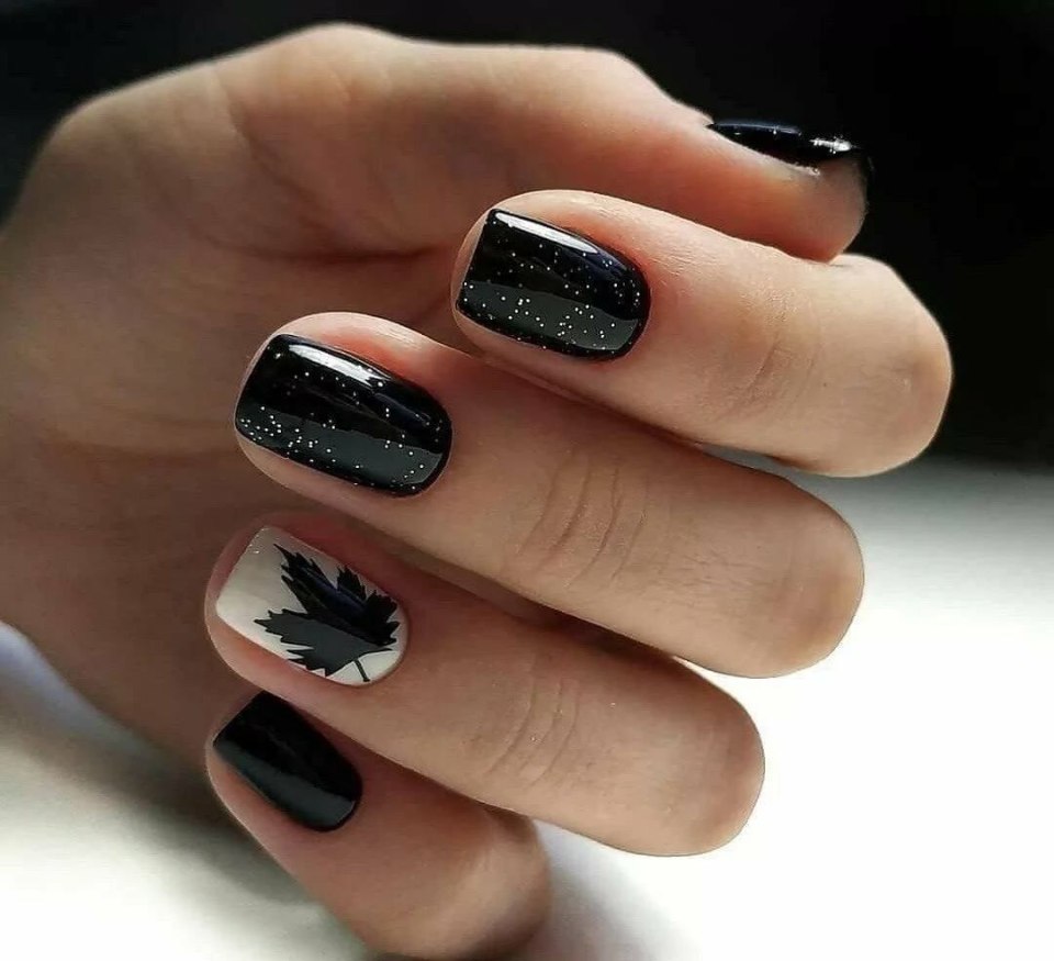 Черный маникюр на короткие ногти