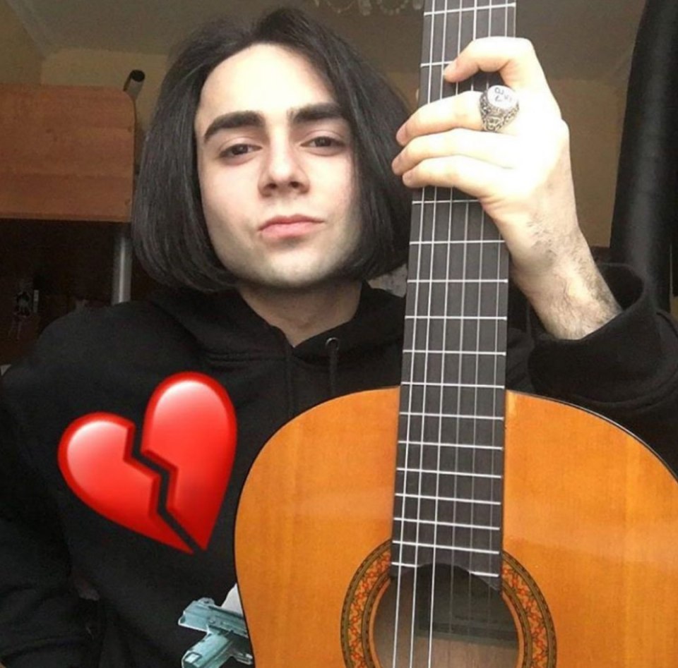 Лизер певец