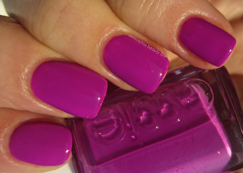 Essie лак ярко розовый