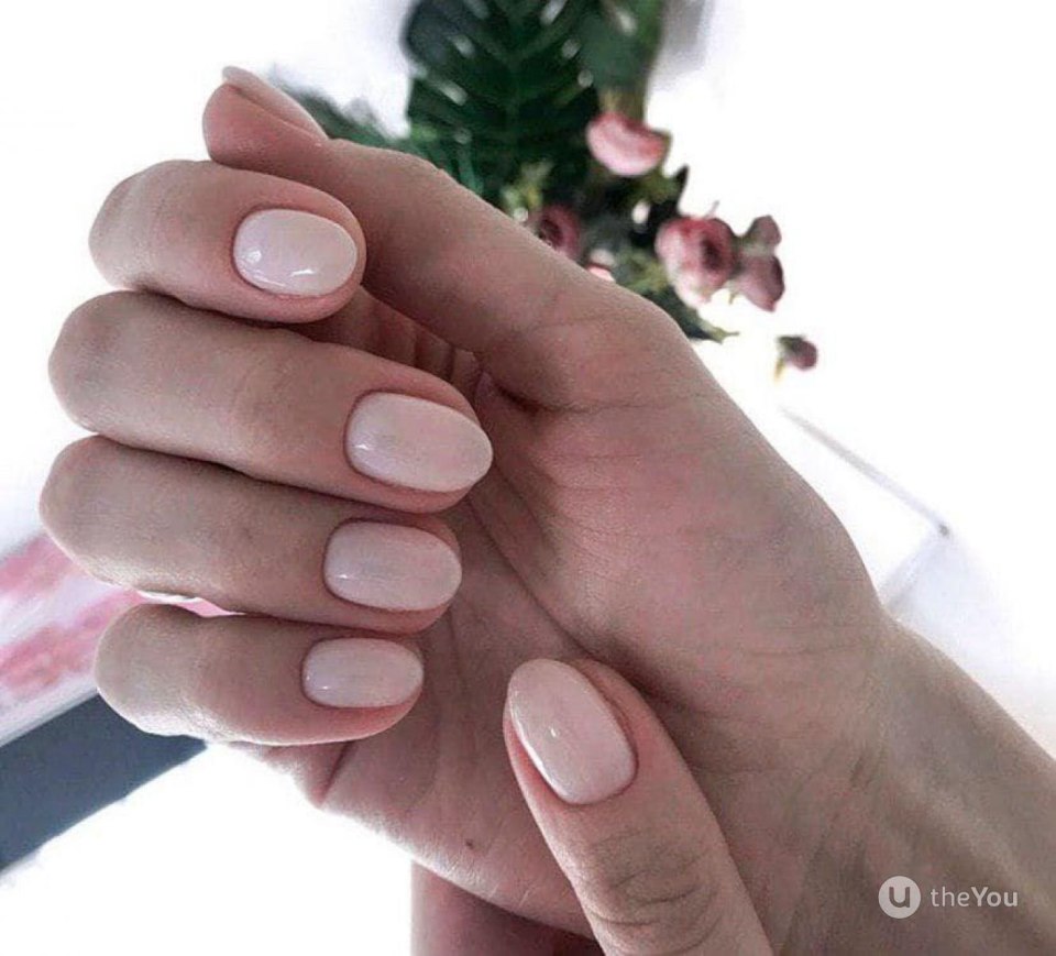 Нюдовый маникюр на короткие овальные