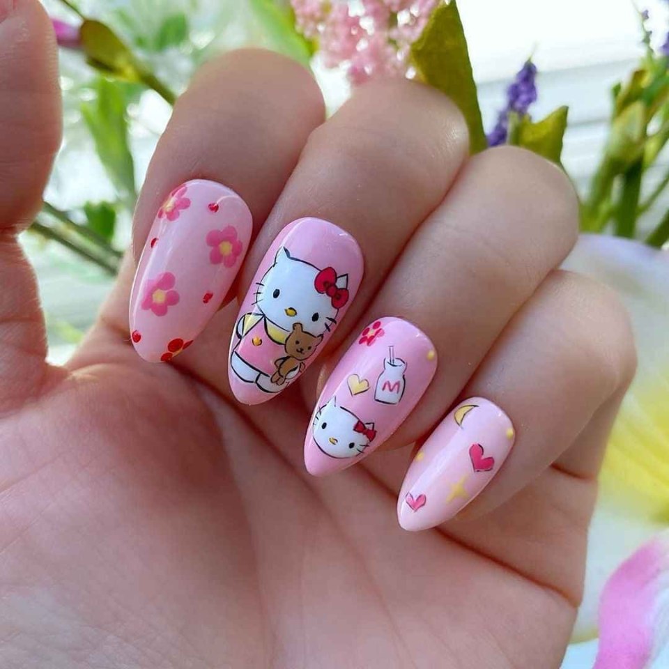 Маникюр с Хеллоу Китти