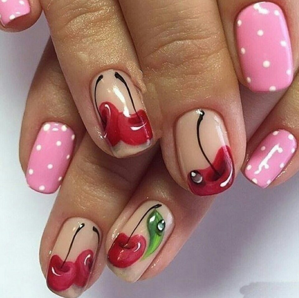Маникюр Вишенки на ногтях