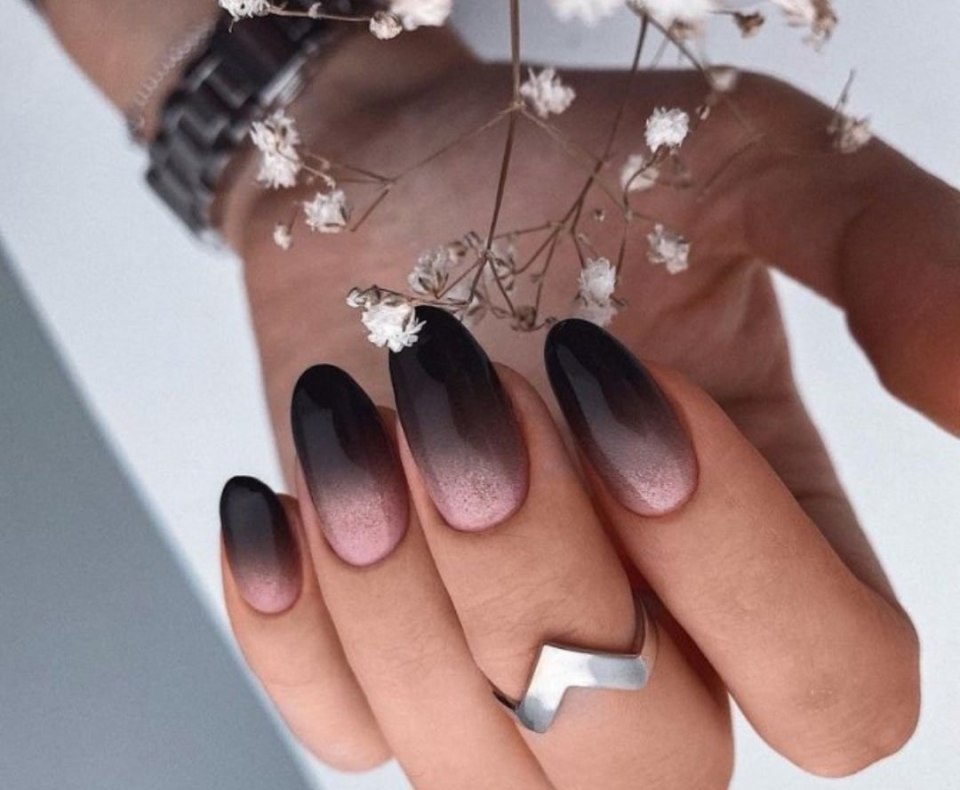 Маникюр омбре 2021